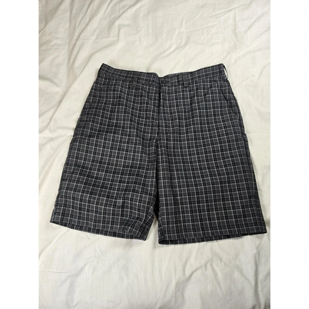 PGA Tour Shorts Mens 40 Gray Plaid Chino Golf Microfiber 11 Inseam Casual